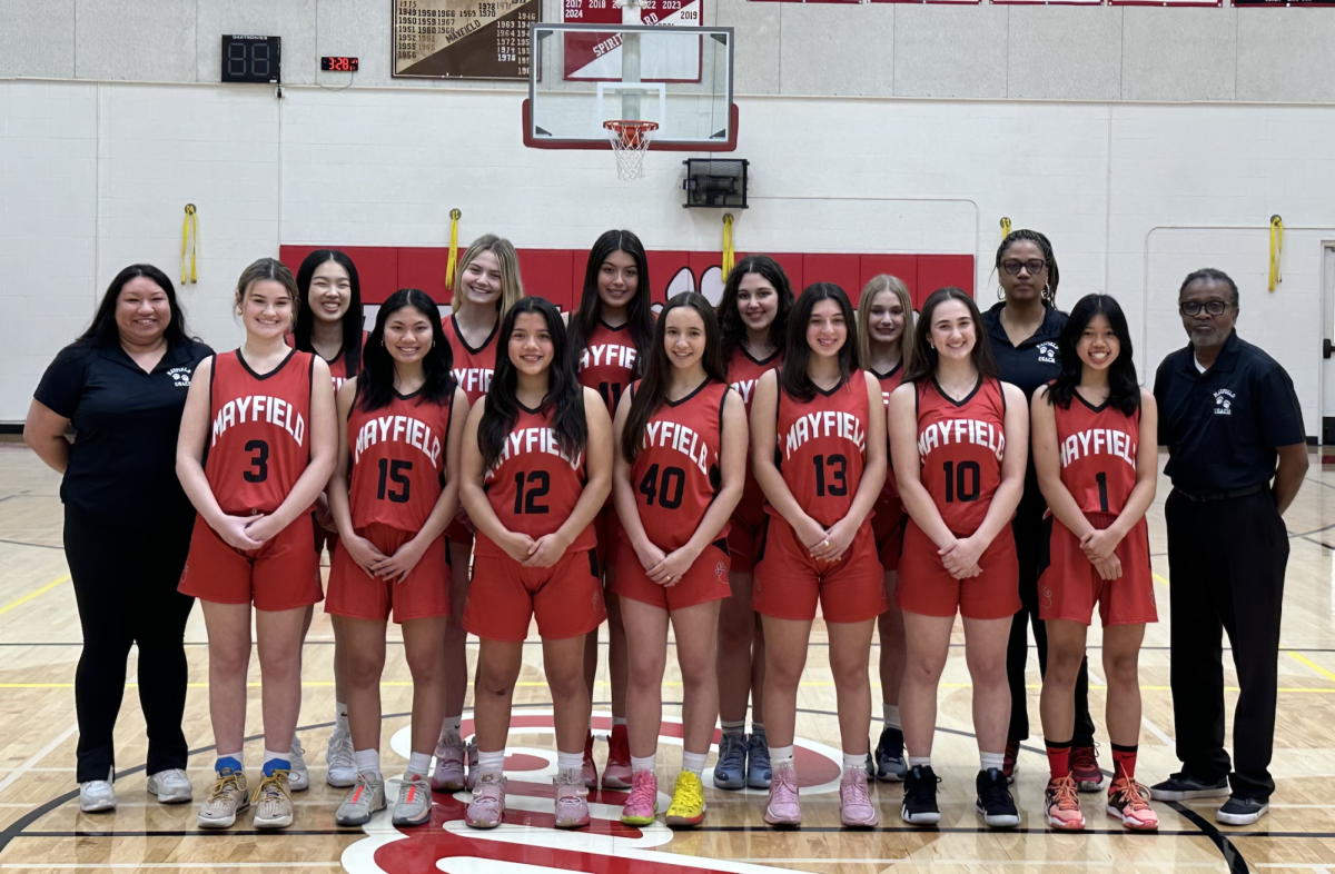 The varsity team with seniors Sienna Thompson, Kennedy Taylor, Neci Dunn, Kristen Awakuni, Jenna Domingo, and Christine Ellis after their senior night game!